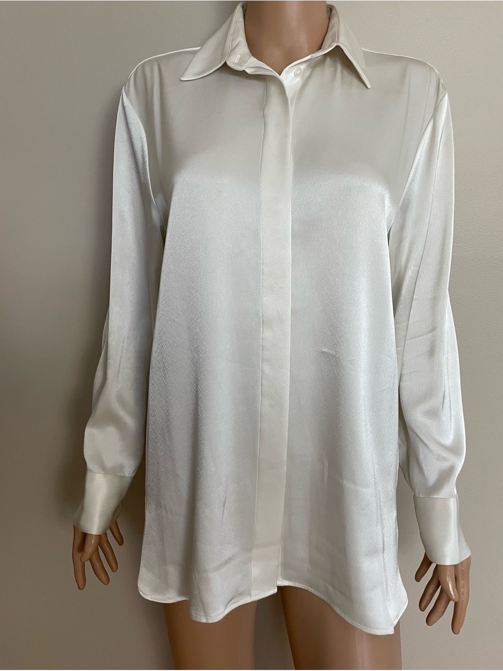 Women's BABATON ARITZIA Ivory SATIN Button Down OVERSIZED Shirt BLOUSE  XS - Picture 2 of 6
